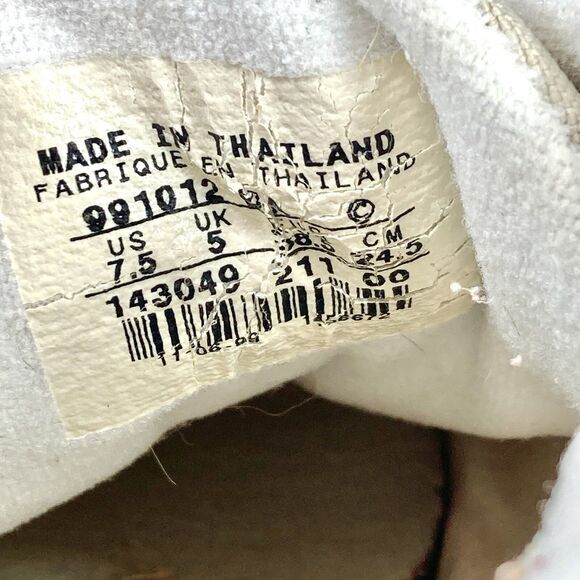 Nike Sneakers Womens 7.5 Beige Canvas Vintage Platform Lace Up Comfort Shoes - Picture 13 of 13